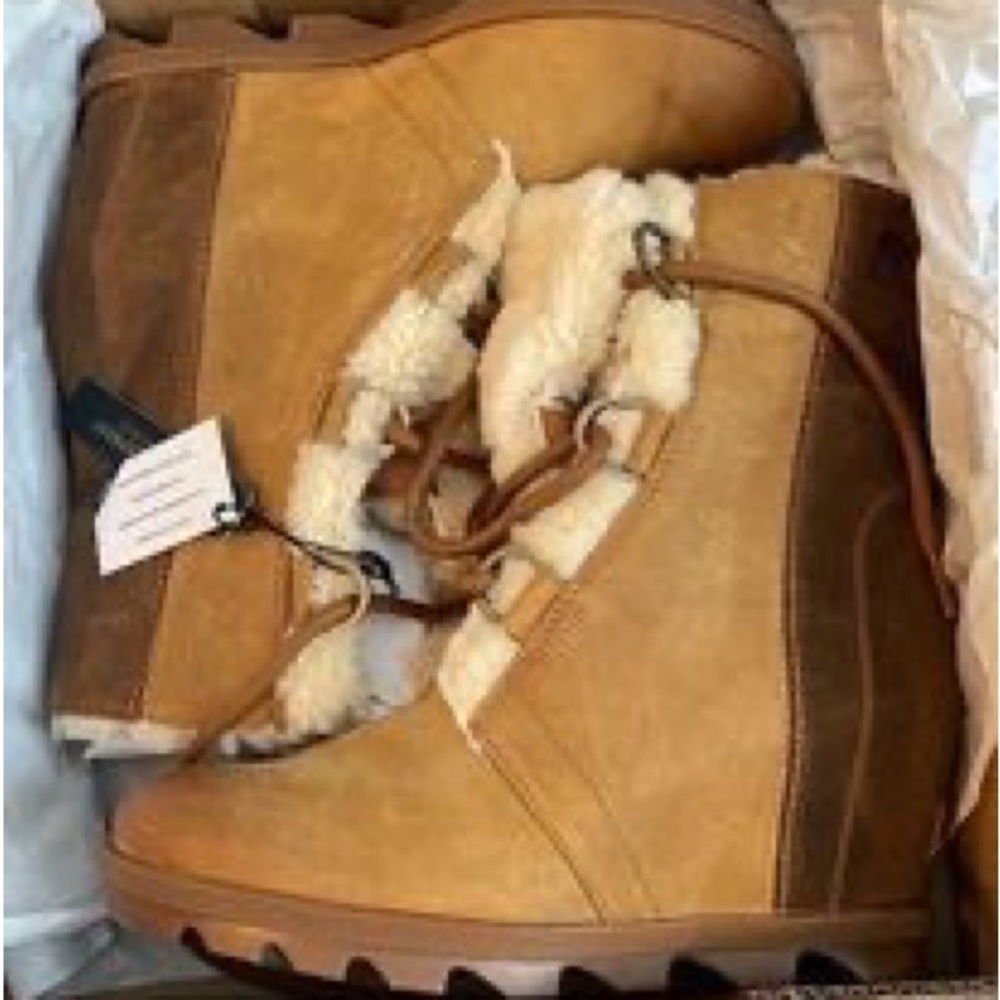 NEW Sorel Joan Of Artic Wedge II Shearling Size 9.5
